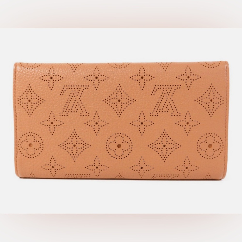 Louis Vuitton Amelia Trifold Wallet - Picture 3 of 13